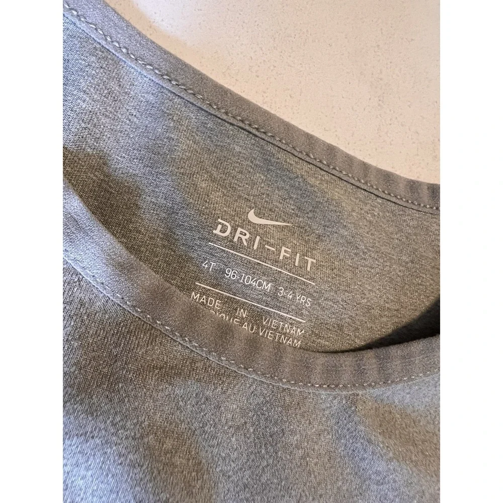 NIKE Girls Kids Size 4T Shirt Top Tee Long Sleeve Wicking Gray Dri Fit